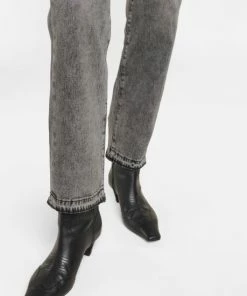 7 For All Mankind Tall Logan Stovepipe Jeans -Marysia Sales unnamed file 229