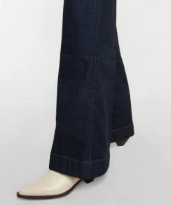 7 For All Mankind Modern Dojo Wide-leg Jeans -Marysia Sales unnamed file 490